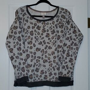 KNOX Rose animal print pullover sweatshirt Size Large